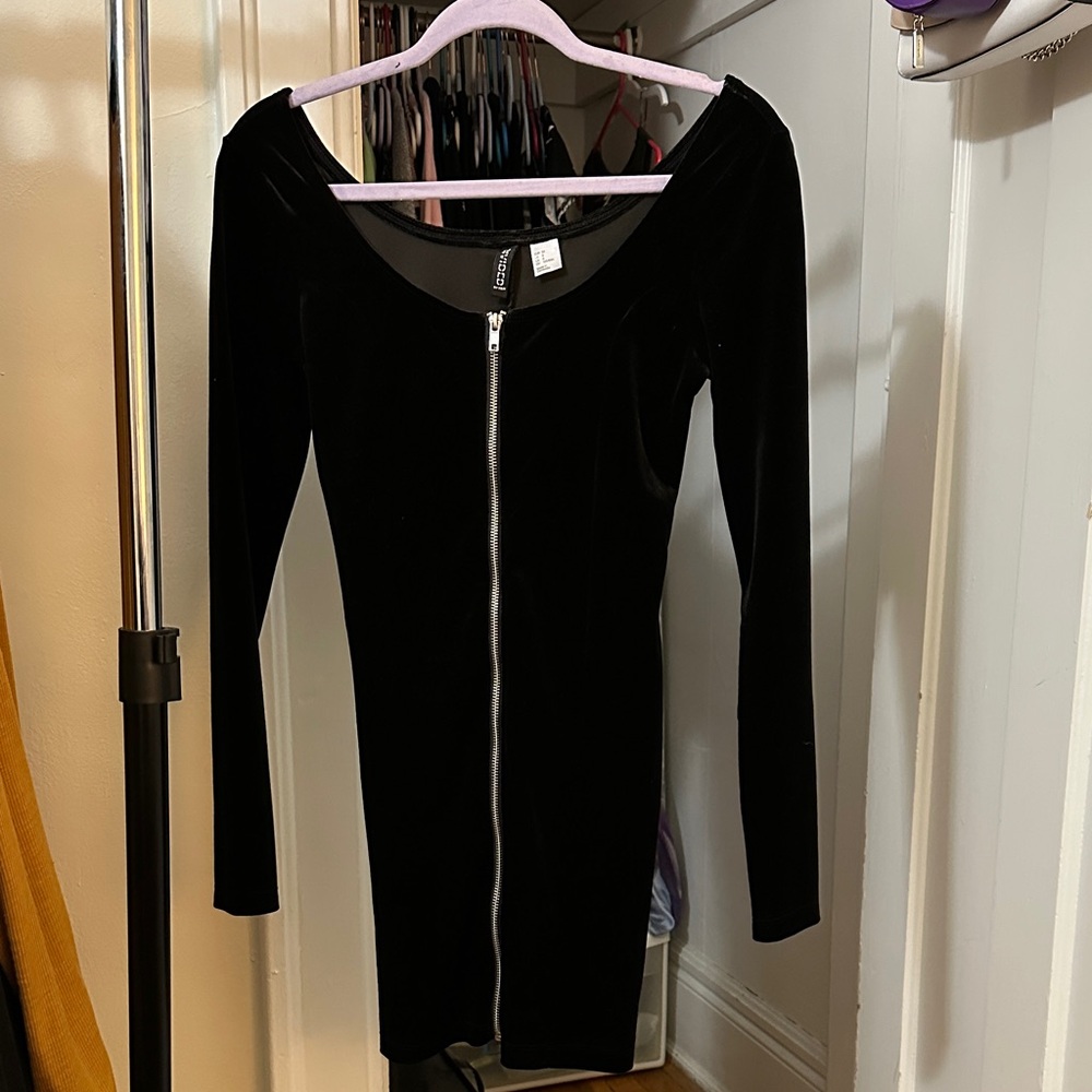 Black velvet long sleeve mini dress